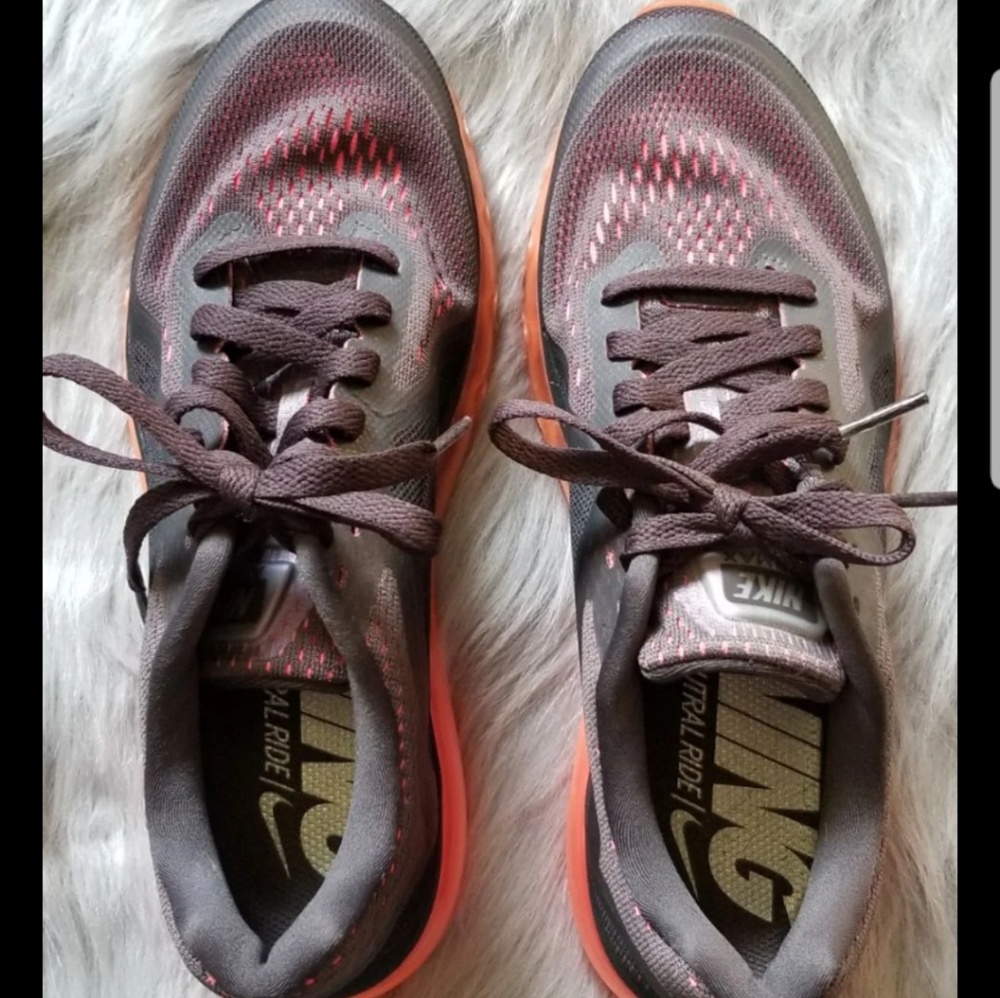 Custom Nike Air Max Neutral Ride - Picture 3 of 4